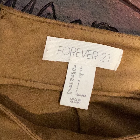 Forever 21 faux suede fabric shorts size small - Picture 8 of 8